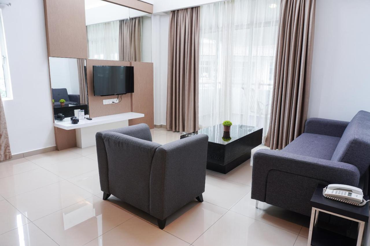 Amansari Residence Resort Johor Bahru Buitenkant foto