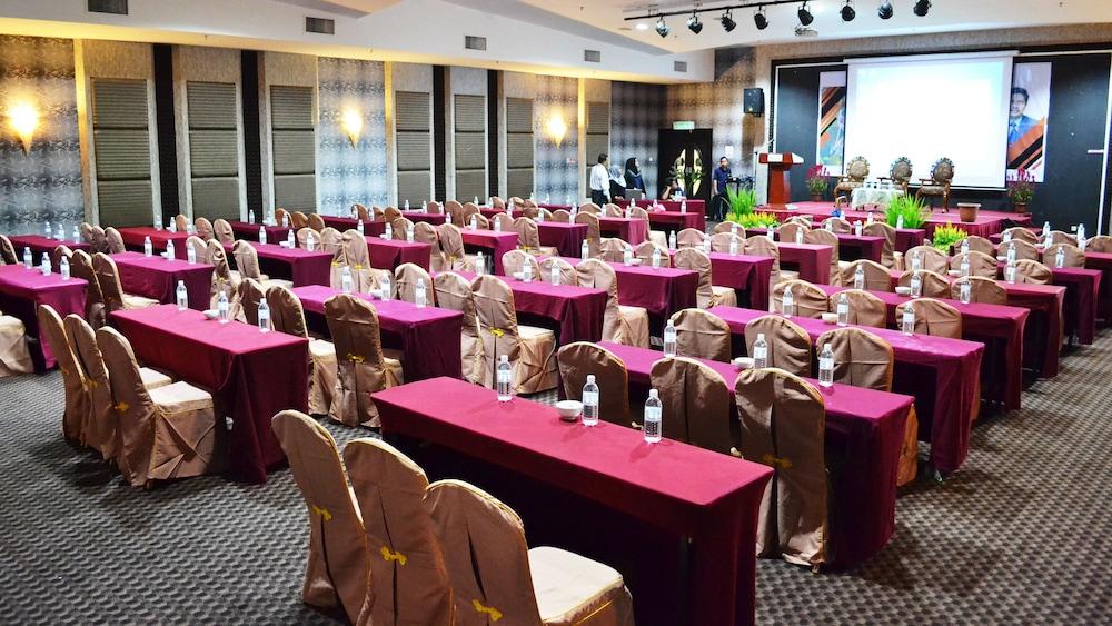 Amansari Residence Resort Johor Bahru Buitenkant foto