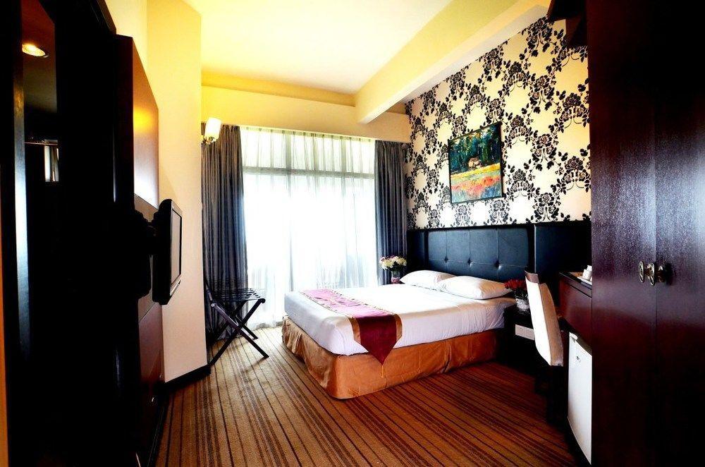 Amansari Residence Resort Johor Bahru Buitenkant foto